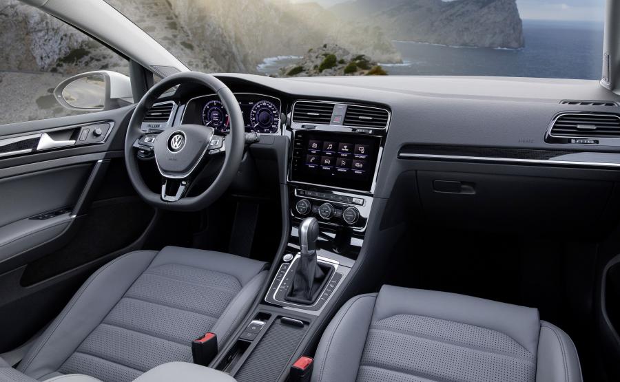 Схема Volkswagen Golf TDI Variant 2017 года  (WW) (фото 11 из 31)